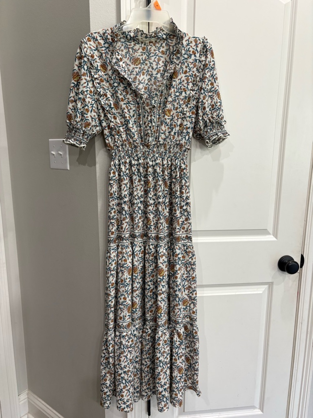Max Studio floral tiered short sleeve maxi dress Large GUC